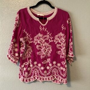 Solitaire Embroidered Pink Floral Women's Top. NWT